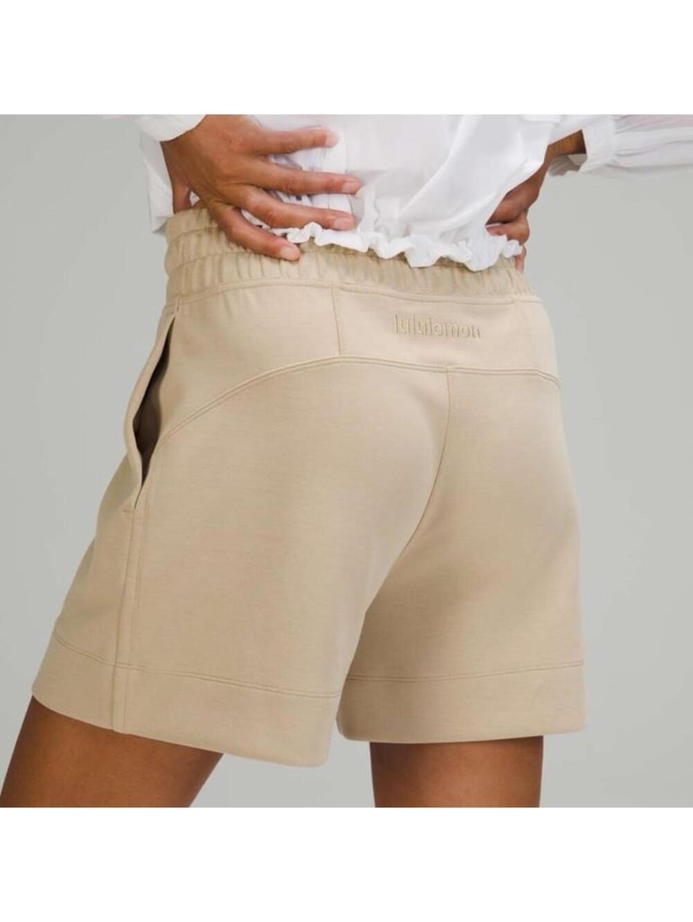 Lululemon Soft Ambitions High Rise Short
4" size 6
